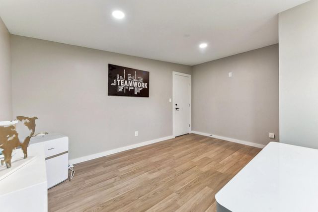 906 E 43rd ST, Austin, TX 78751