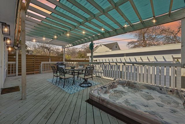 906 E 43rd ST, Austin, TX 78751