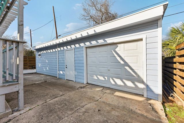 906 E 43rd ST, Austin, TX 78751