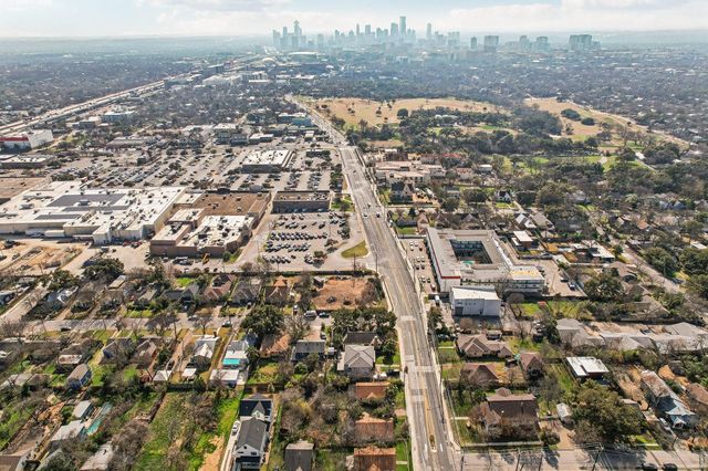 906 E 43rd ST, Austin, TX 78751