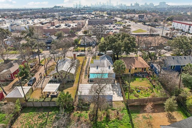 906 E 43rd ST, Austin, TX 78751
