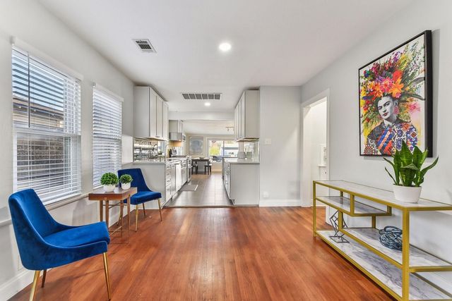 906 E 43rd ST, Austin, TX 78751