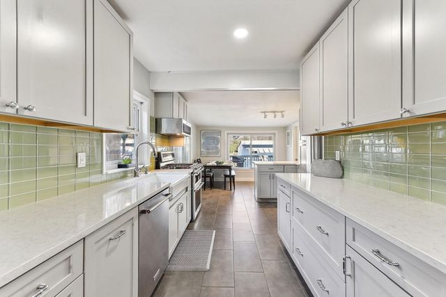 906 E 43rd ST, Austin, TX 78751