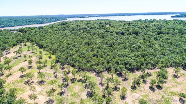 227 Patriot Pointe, Eufaula, OK 74432