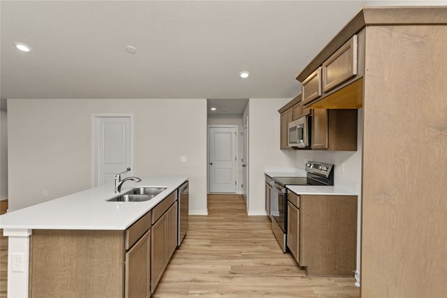 4315 Grover Woods Lane, Des Moines, IA 50317