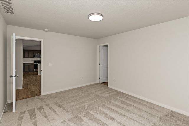 4315 Grover Woods Lane, Des Moines, IA 50317