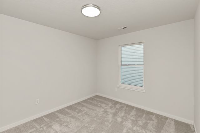 4315 Grover Woods Lane, Des Moines, IA 50317