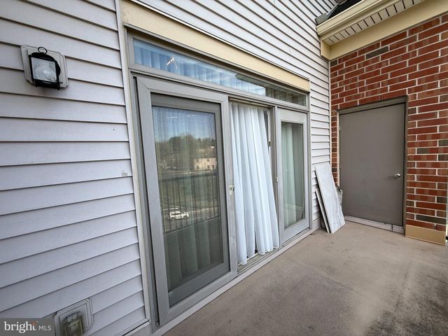572 CARSON TER, Huntingdon Valley, PA 19006