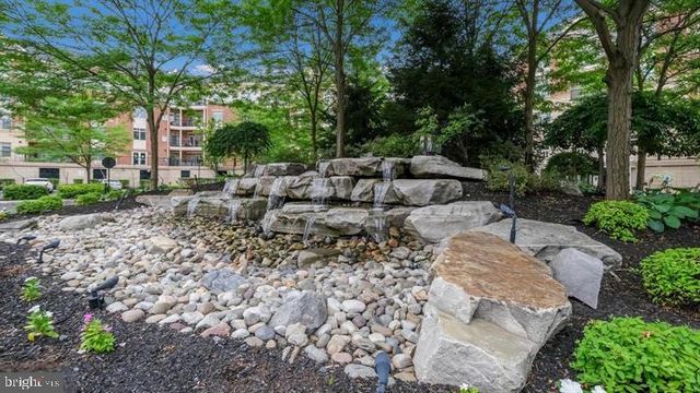 572 CARSON TER, Huntingdon Valley, PA 19006