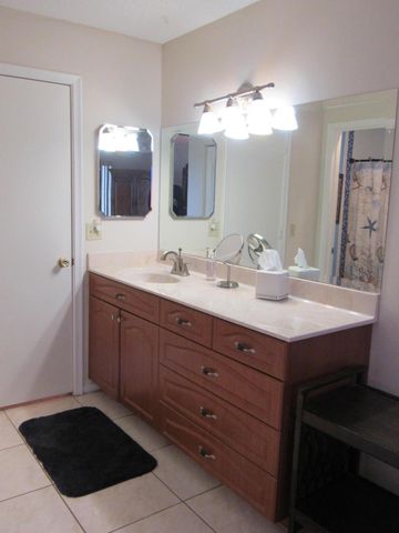 1830 NW 18th Street 201, Delray Beach, FL 33445