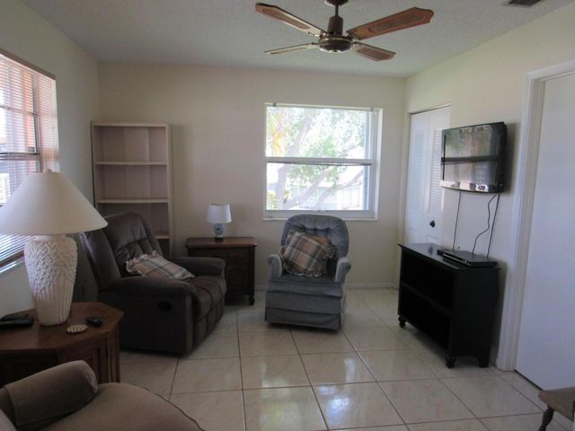 1830 NW 18th Street 201, Delray Beach, FL 33445