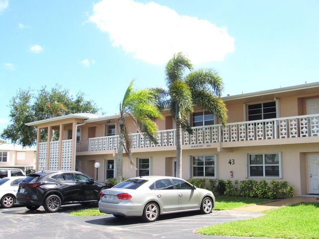 1830 NW 18th Street 201, Delray Beach, FL 33445