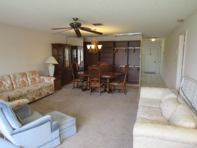 1830 NW 18th Street 201, Delray Beach, FL 33445