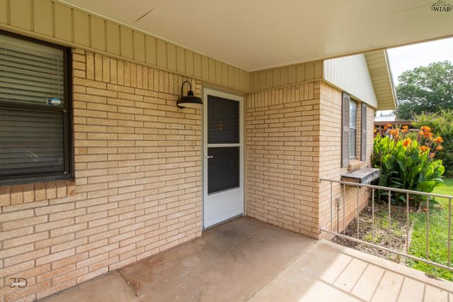 123 WOOD CIRCLE, Iowa Park, TX 76367