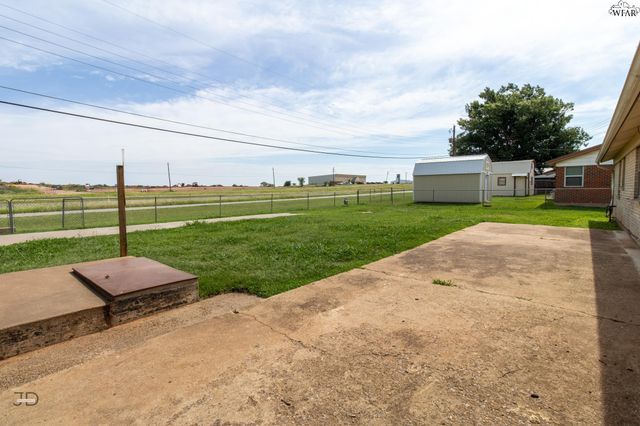 123 WOOD CIRCLE, Iowa Park, TX 76367