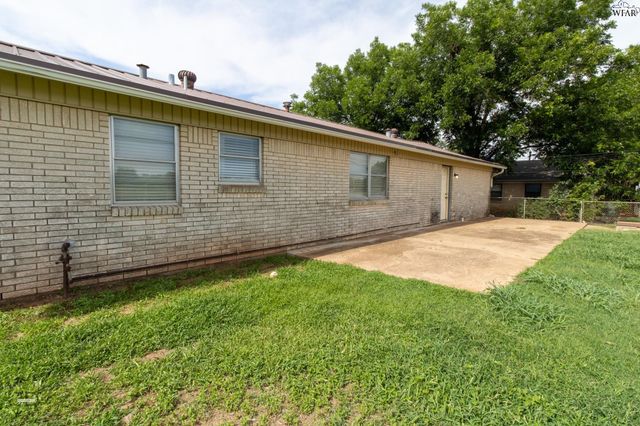 123 WOOD CIRCLE, Iowa Park, TX 76367