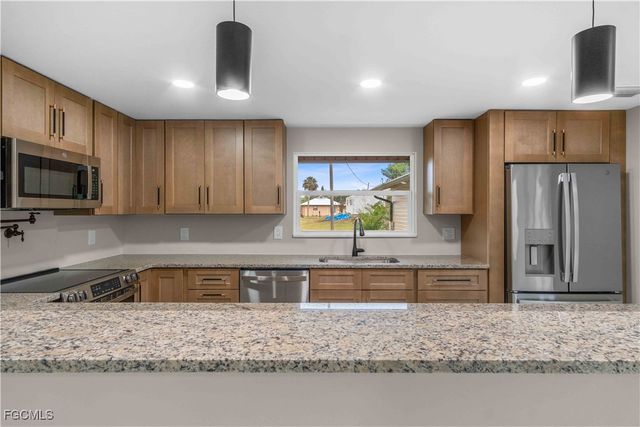 3400 Gulfbreeze LN, Punta Gorda, FL 33950