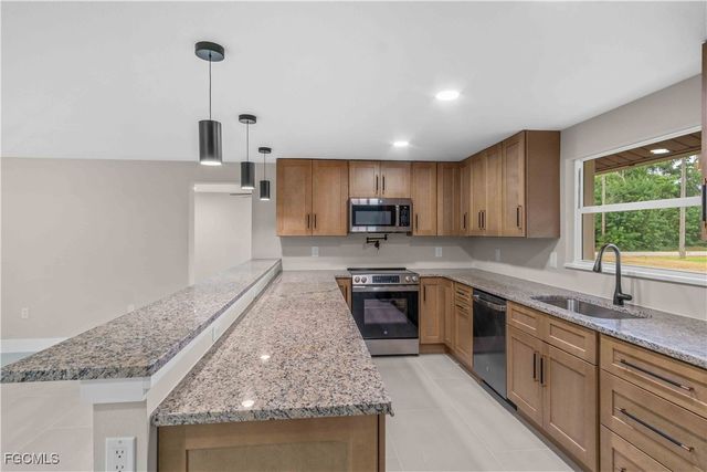 3400 Gulfbreeze LN, Punta Gorda, FL 33950