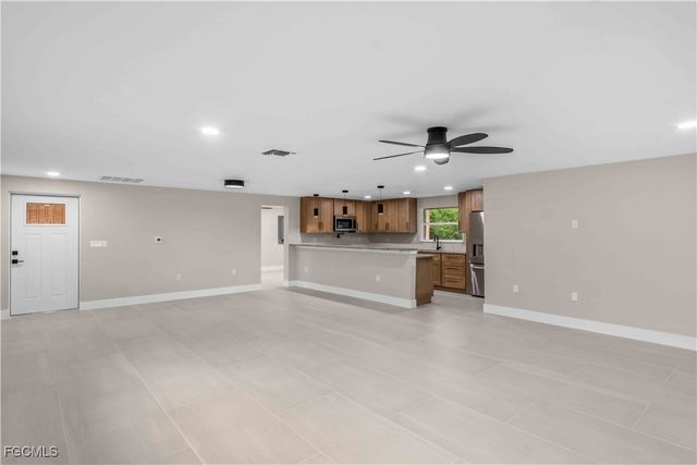 3400 Gulfbreeze LN, Punta Gorda, FL 33950