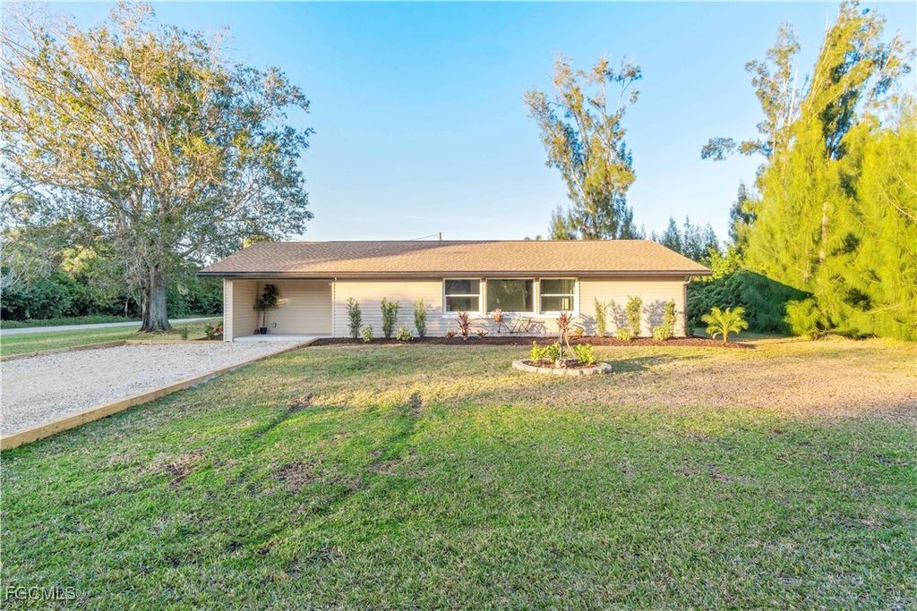 3400 Gulfbreeze LN, Punta Gorda, FL 33950