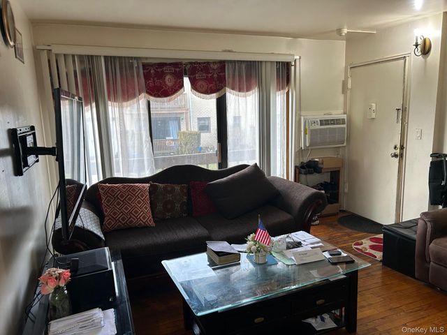 17 Sneden Place W 17, Spring Valley, NY 10977