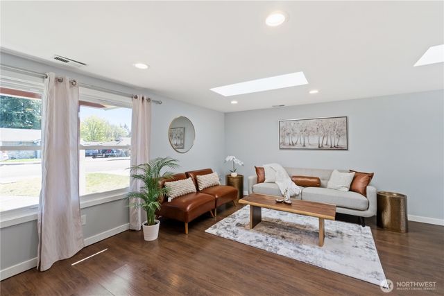 23108 50th Avenue W, Mountlake Terrace, WA 98043