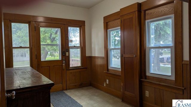 209 SW Oak Avenue, Montgomery, MN 56069