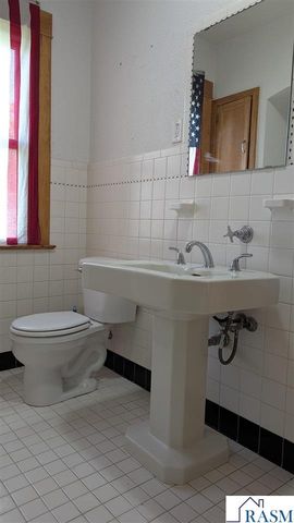 209 SW Oak Avenue, Montgomery, MN 56069