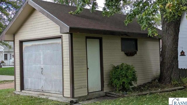 209 SW Oak Avenue, Montgomery, MN 56069