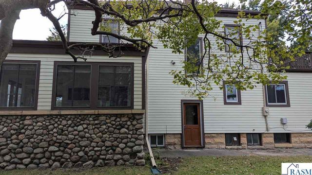 209 SW Oak Avenue, Montgomery, MN 56069