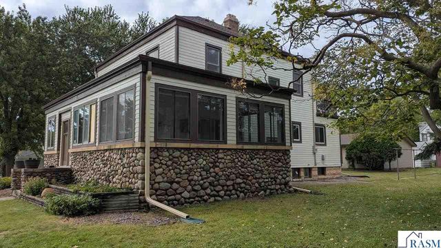 209 SW Oak Avenue, Montgomery, MN 56069