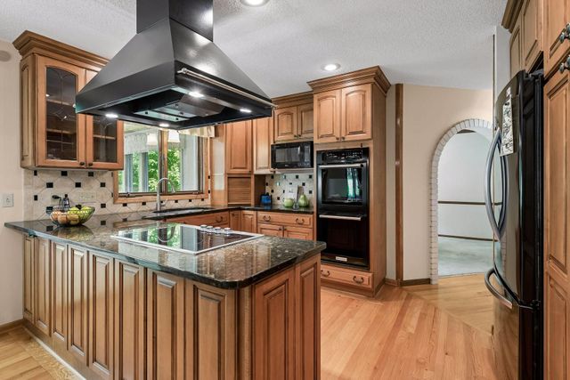 9572 Morris Circle, Bloomington, MN 55437