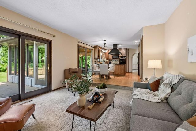 9572 Morris Circle, Bloomington, MN 55437