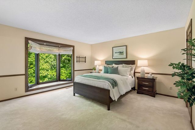 9572 Morris Circle, Bloomington, MN 55437