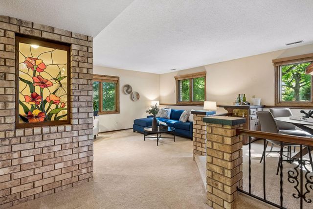 9572 Morris Circle, Bloomington, MN 55437