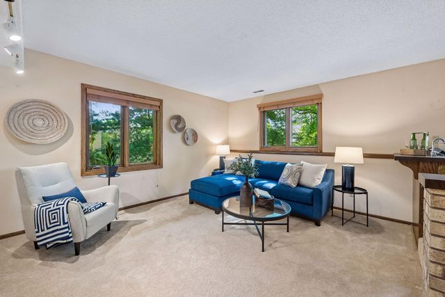 9572 Morris Circle, Bloomington, MN 55437