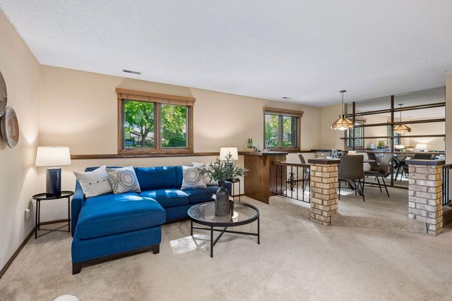 9572 Morris Circle, Bloomington, MN 55437