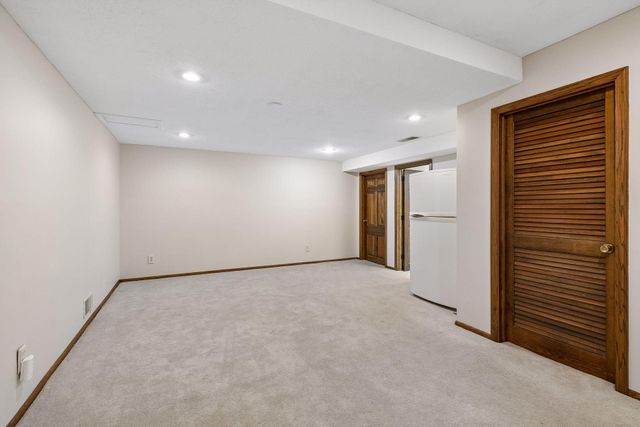 9572 Morris Circle, Bloomington, MN 55437