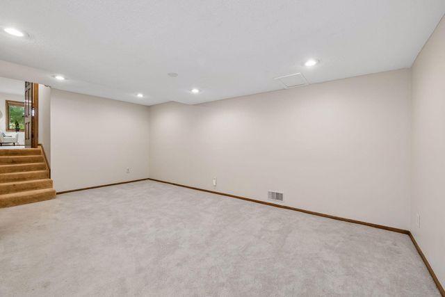 9572 Morris Circle, Bloomington, MN 55437