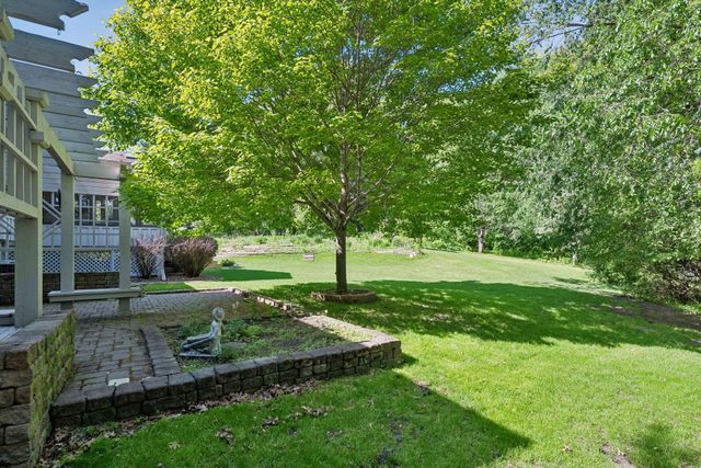 9572 Morris Circle, Bloomington, MN 55437