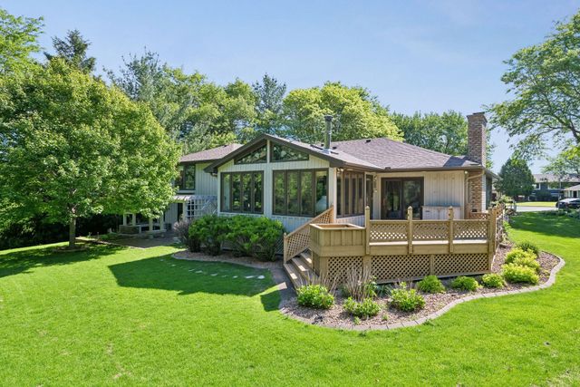 9572 Morris Circle, Bloomington, MN 55437