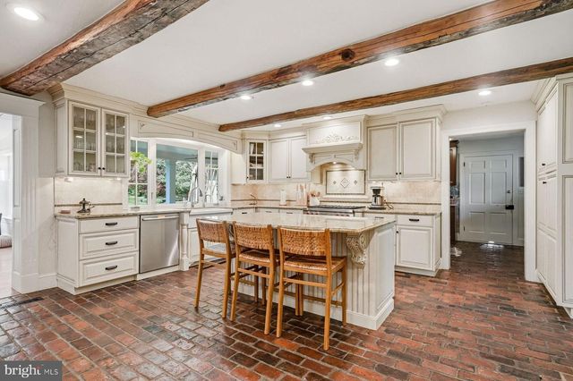 1295 ARGYLE RD, Berwyn, PA 19312