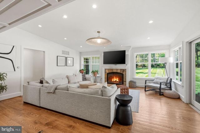 1295 ARGYLE RD, Berwyn, PA 19312