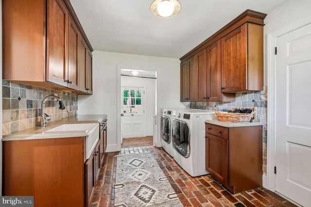 1295 ARGYLE RD, Berwyn, PA 19312