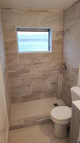 1940 NE 2nd Ter, Pompano Beach, FL 33060