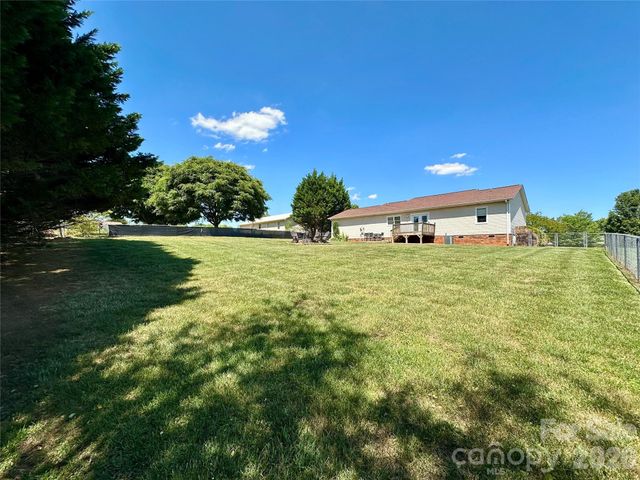 238 Dogwood Acres Lane, Taylorsville, NC 28681