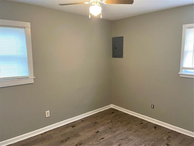 2718 E 10th Street, Lubbock, TX 79403