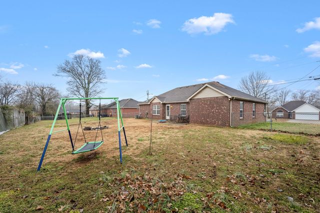 8210 Minehead Dr, Smyrna, TN 37167