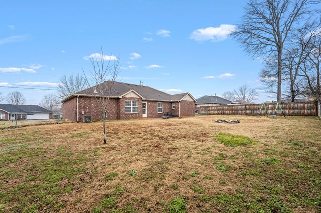 8210 Minehead Dr, Smyrna, TN 37167