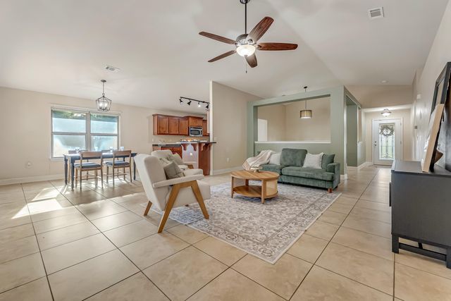 148 Strike Eagle Drive, Crestview, FL 32536